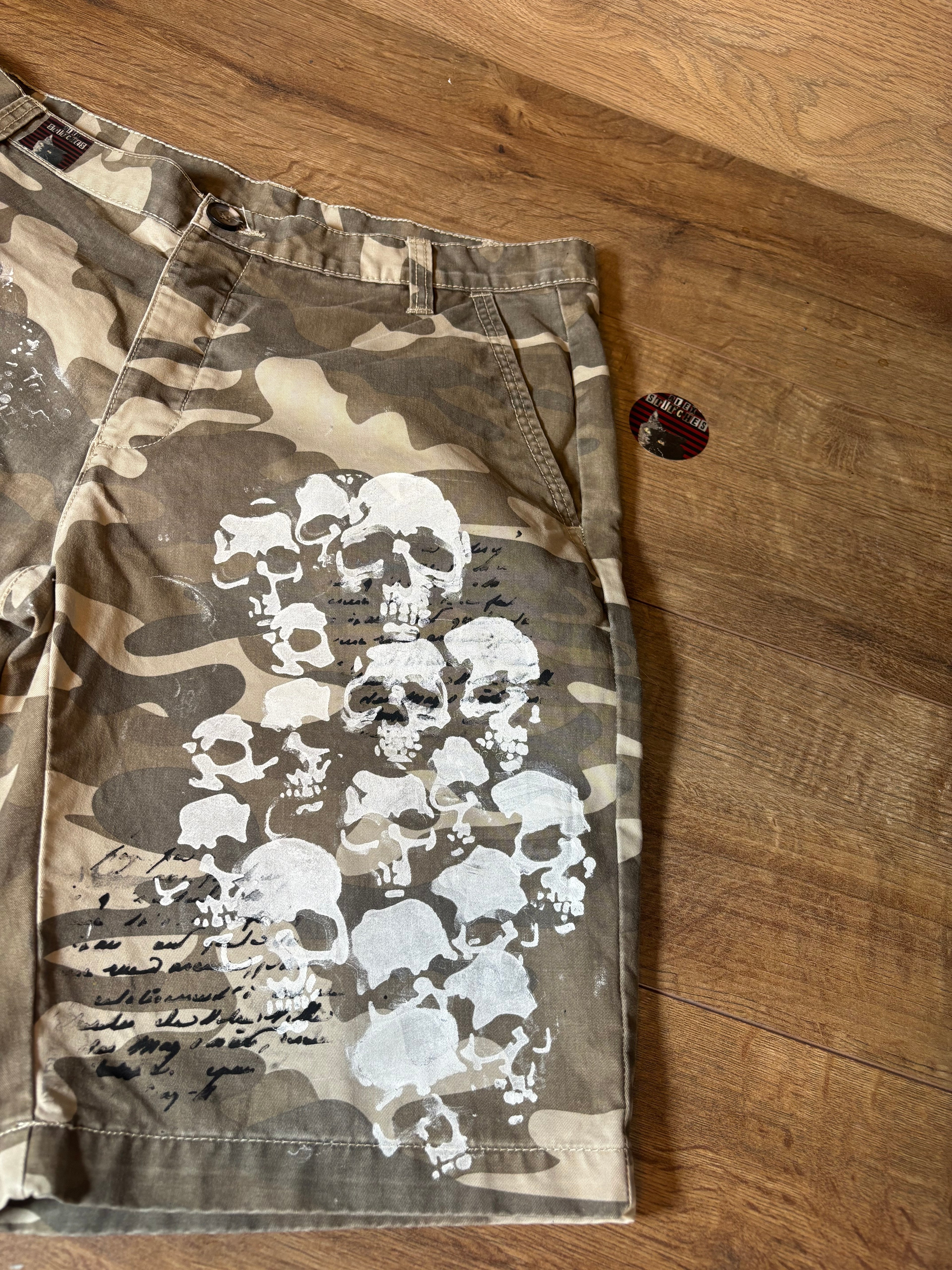 Men’s alternative print shorts