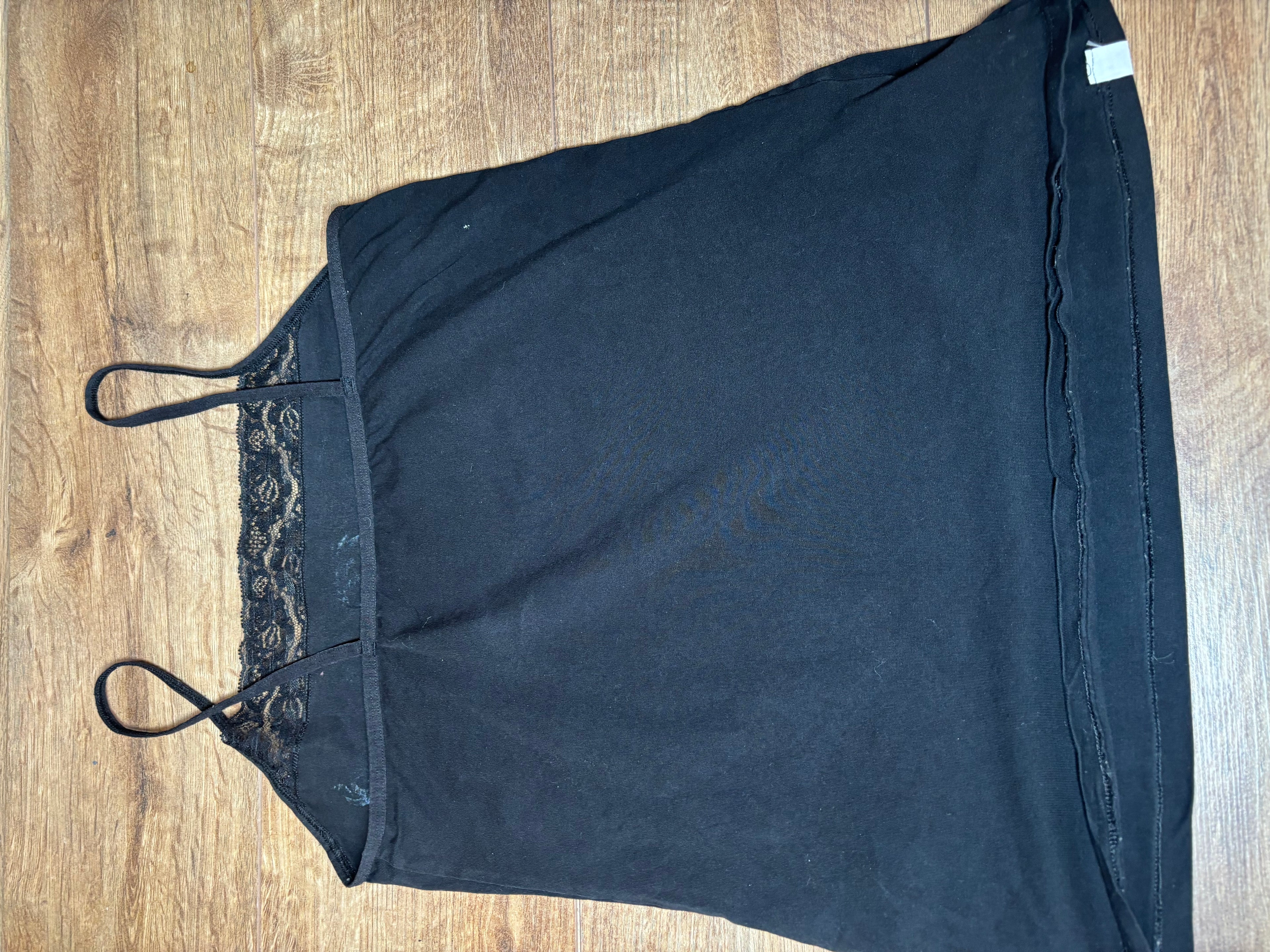 Laced black lady’s tank top with skull print