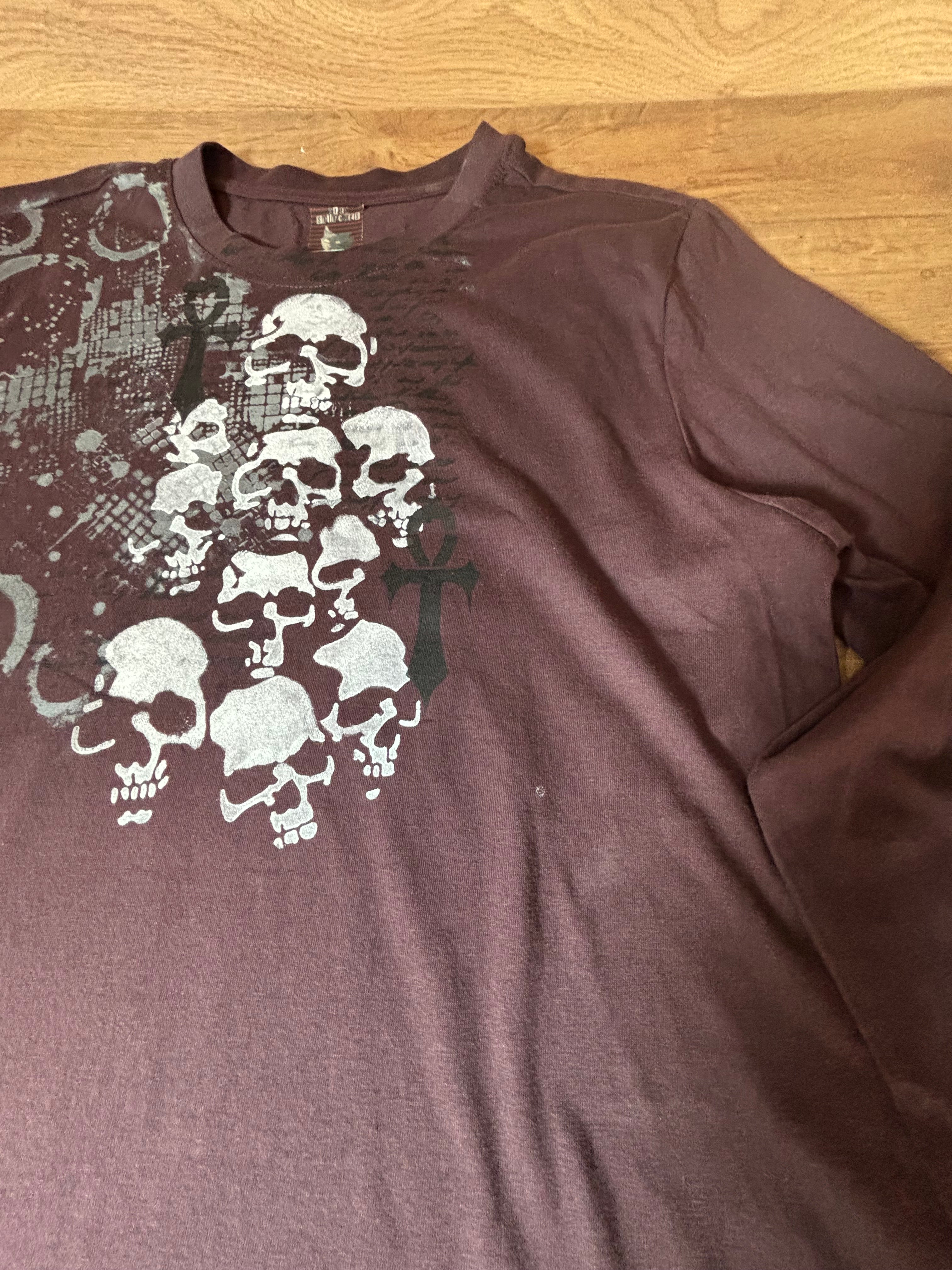 Burgundy long sleeve print tshirt with skulls