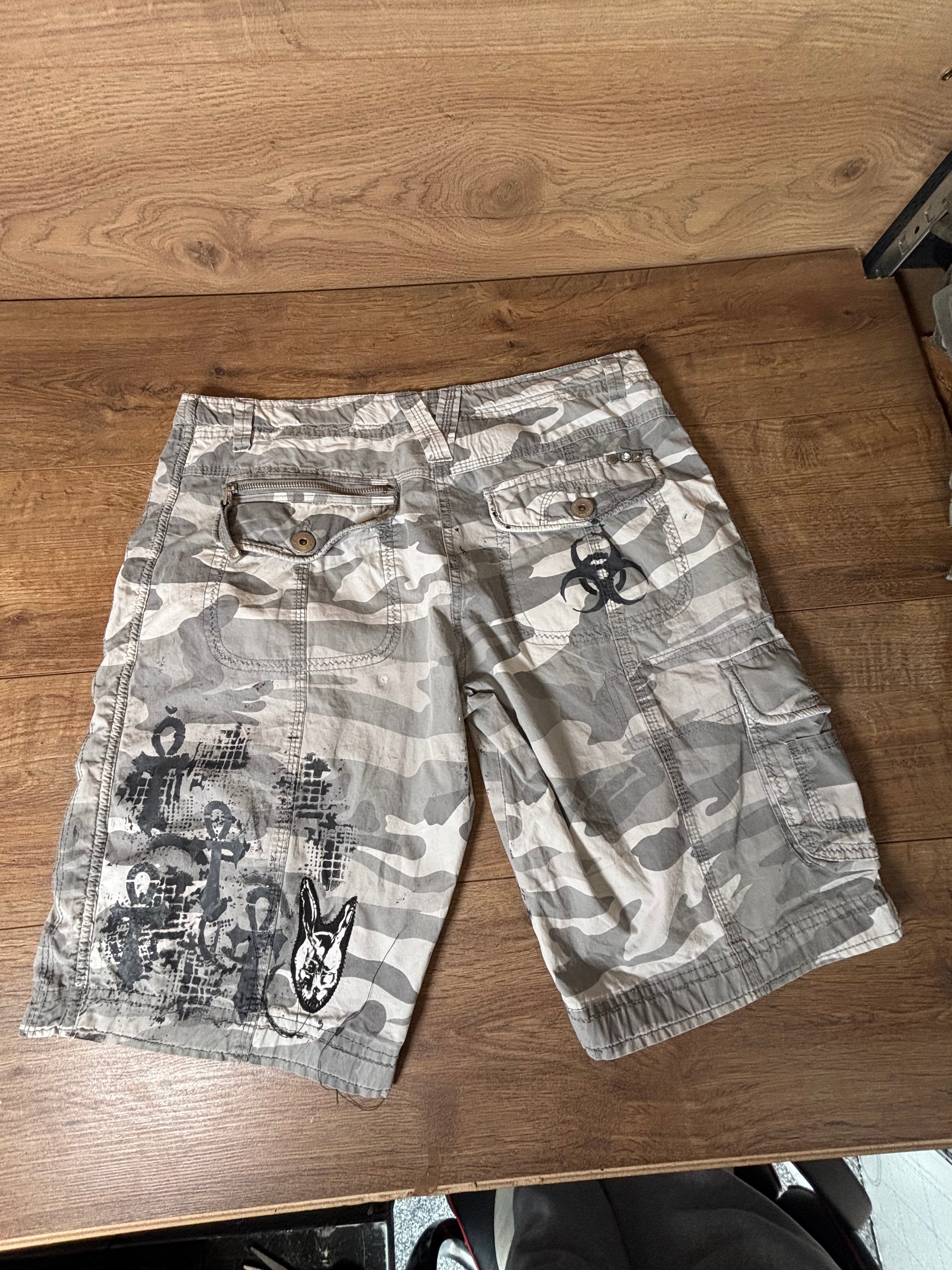 Ladys camo alternative patch horror shorts