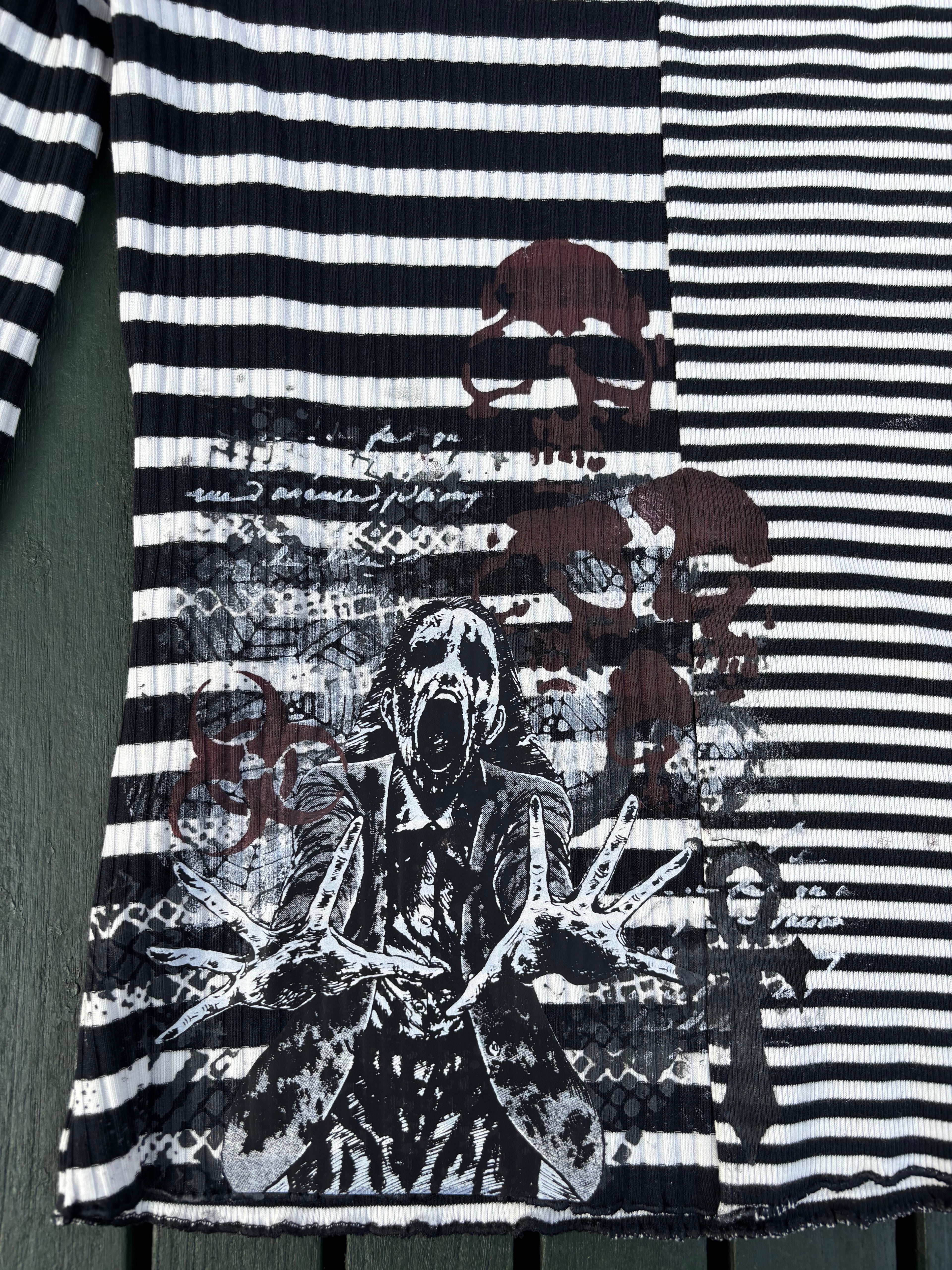 Striped long sleeved flair wrist striped tshirt