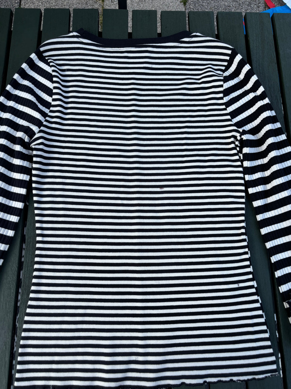 Striped long sleeved flair wrist striped tshirt