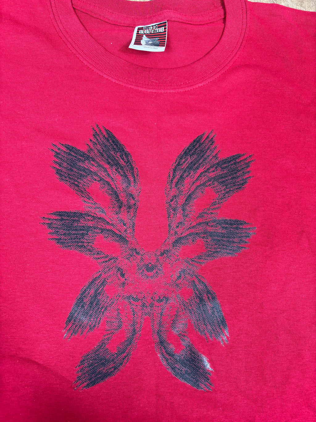 Red angel seraphim print tshirt