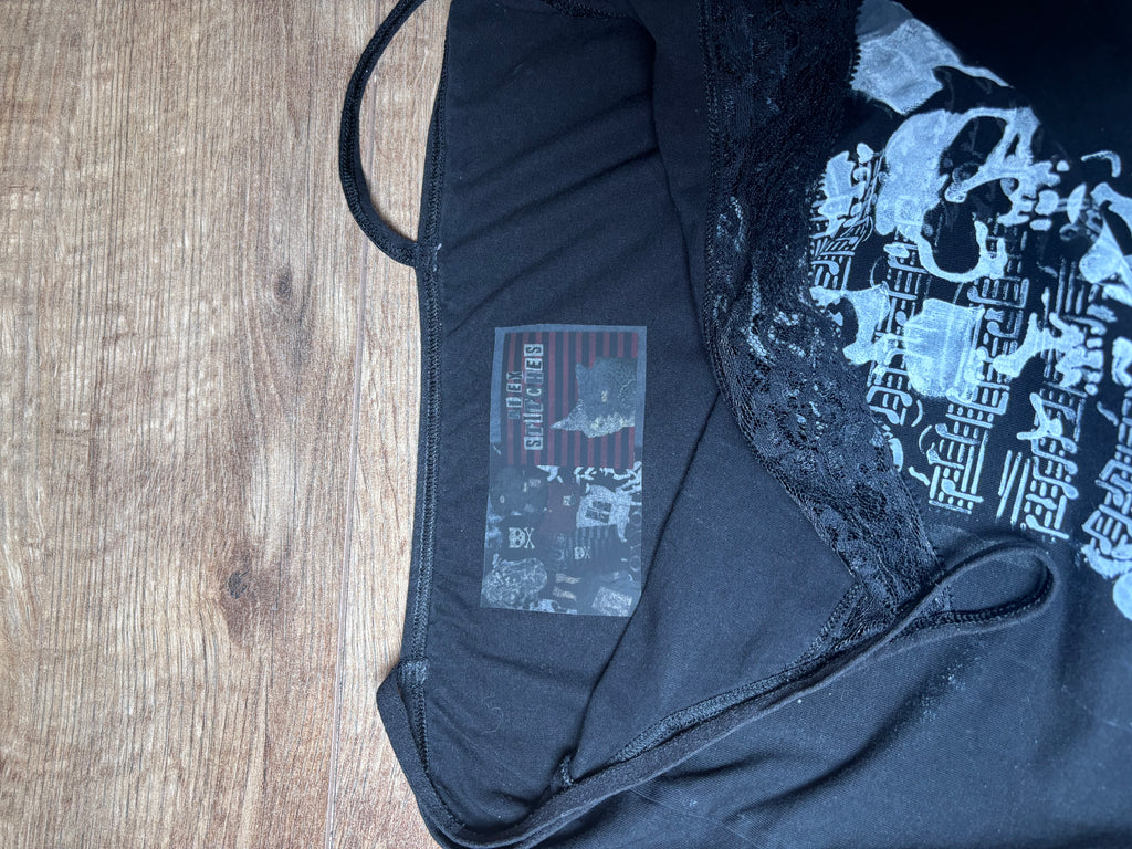 Laced black lady’s tank top with skull print