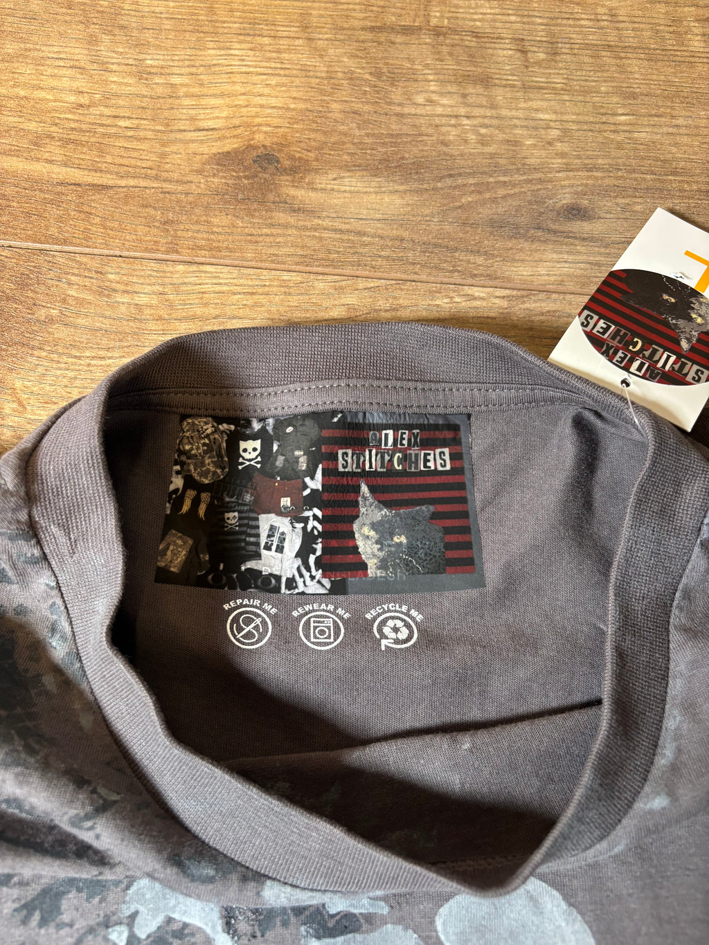 Skater style gray ish brown printed long sleeved tshirt skull