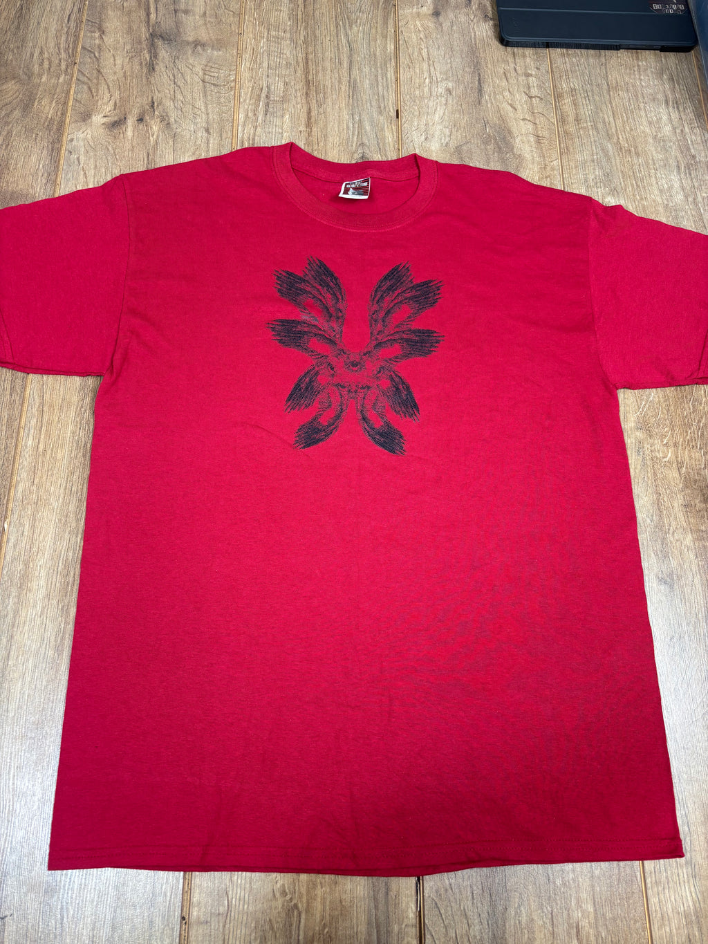 Red angel seraphim print tshirt