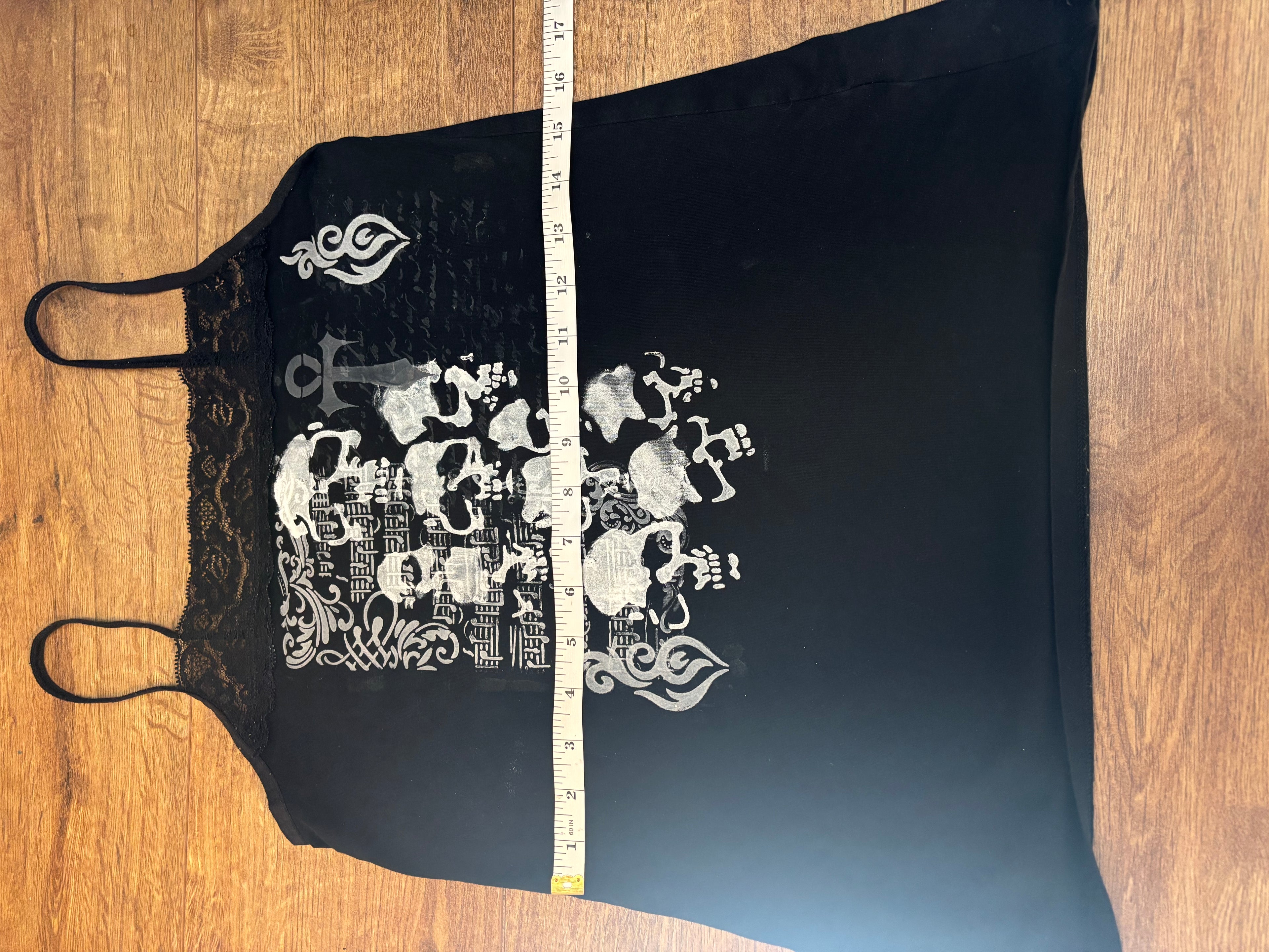 Laced black lady’s tank top with skull print