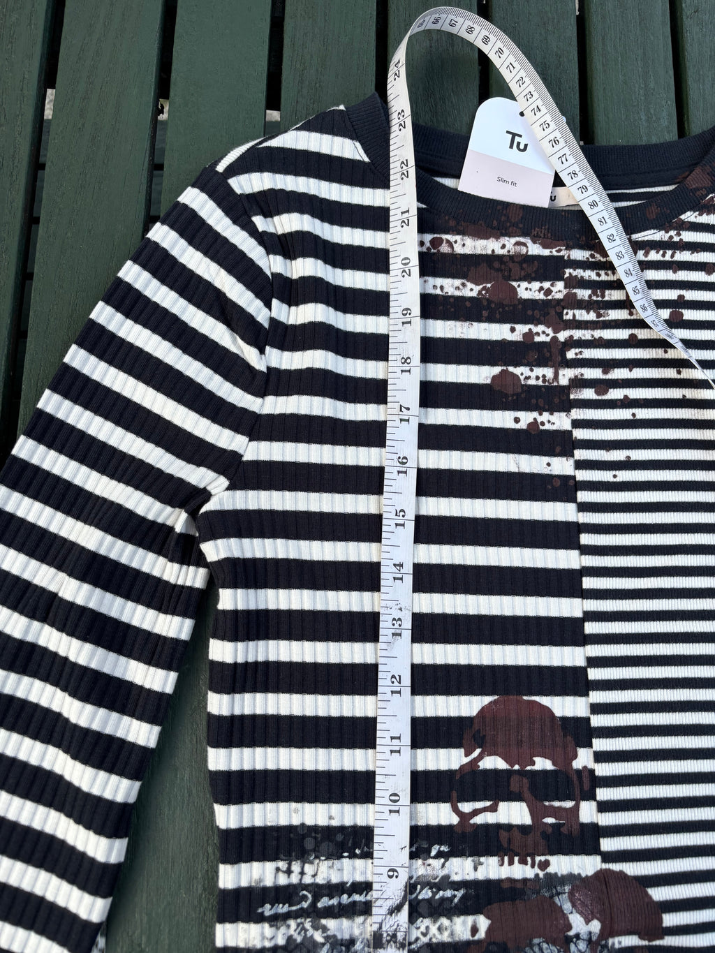 Striped long sleeved flair wrist striped tshirt