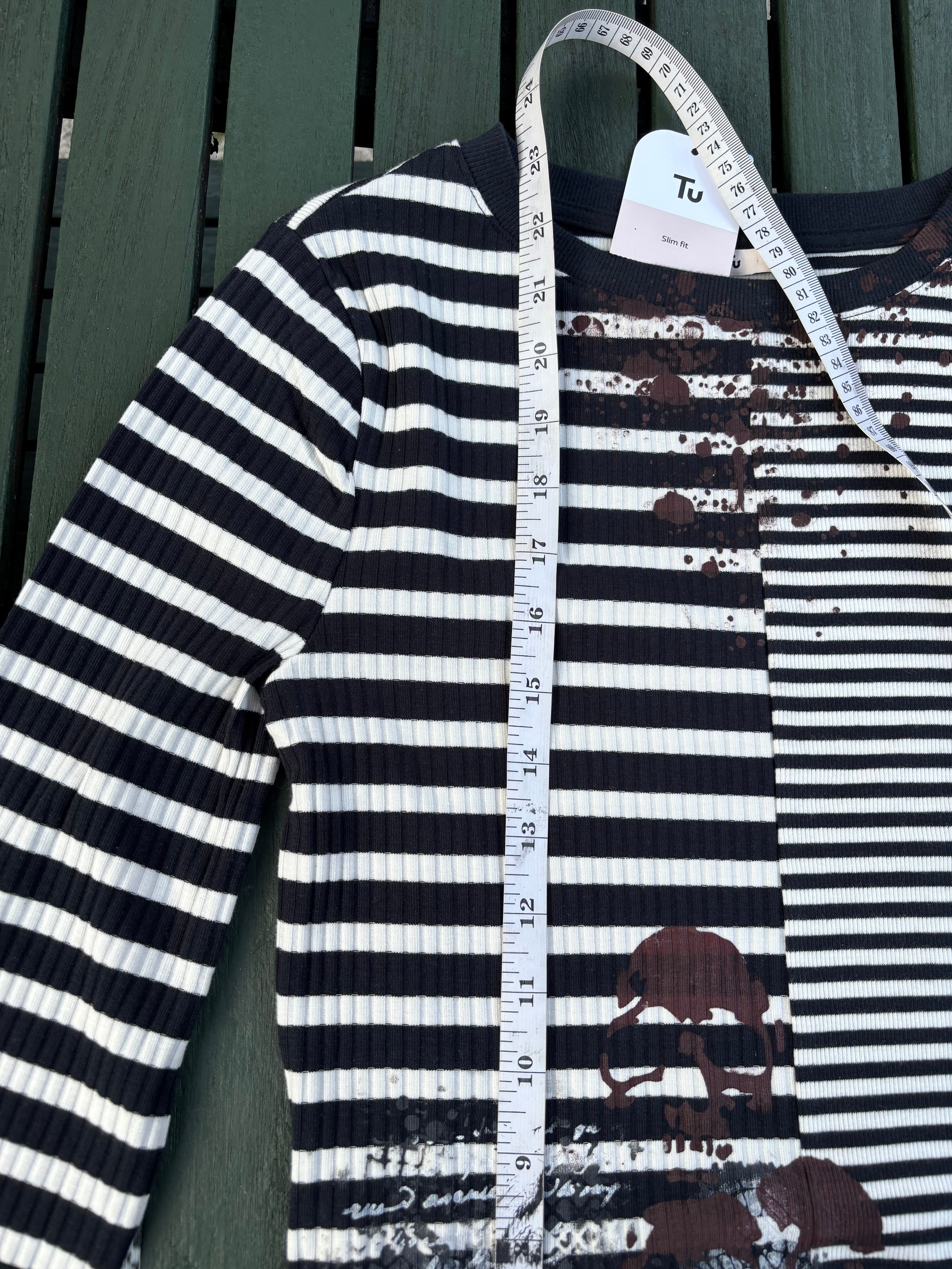 Striped long sleeved flair wrist striped tshirt